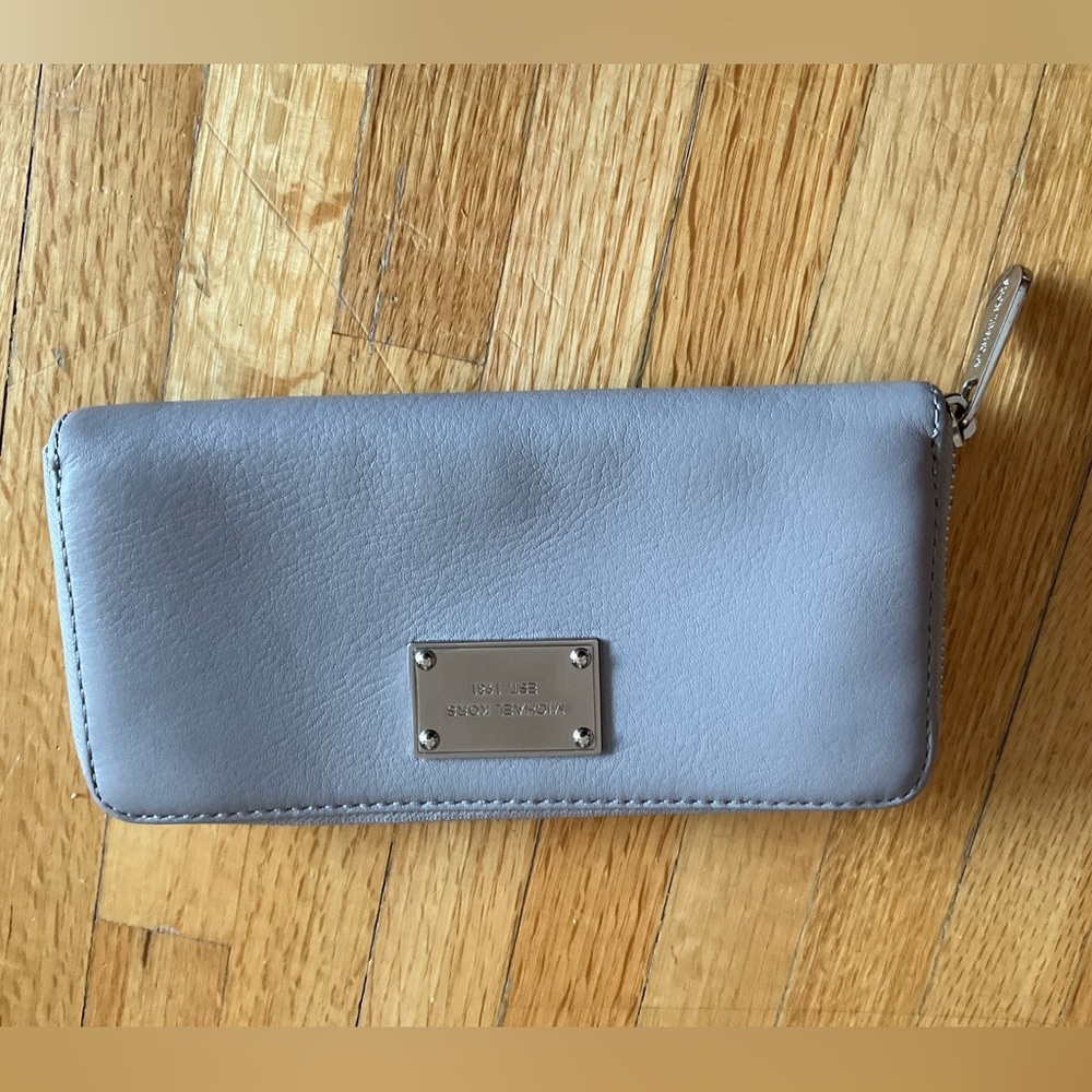 Michael Kors Light Gray Leather Wallet zip around